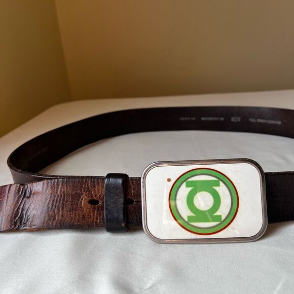 Vintage Fossil Full Grain Leather Belt w/ DC Comics Green Lantern Buckle Size 38 - Picture 2 of 9